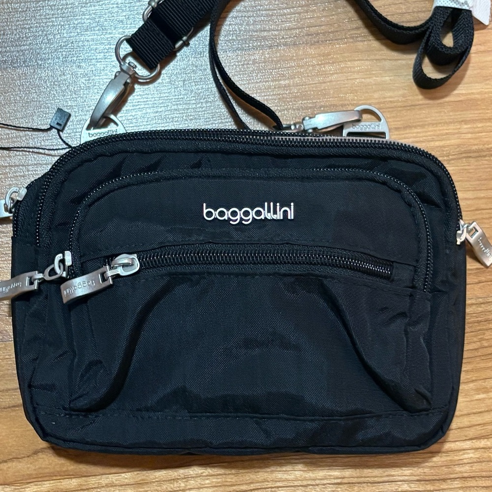 Baggallini triple zipper convertible crossbody bag fanny pack black - Picture 3 of 9